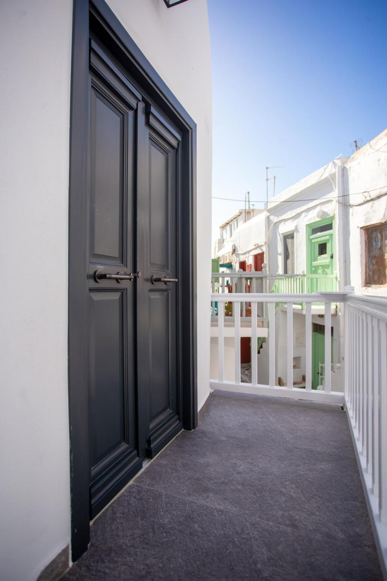 The Pelican Heritage House. Apartment Mykonos Town Room photo