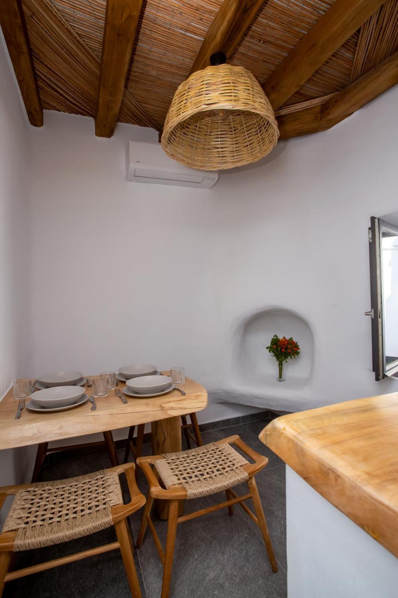 The Pelican Heritage House. Apartment Mykonos Town Exterior photo